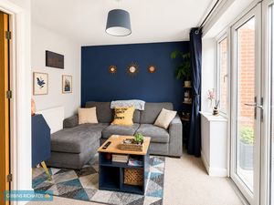 Sitting room- click for photo gallery